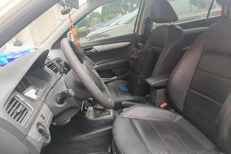Used Volkswagen Gran Lavida 2013 1.6L Automatic Comfort Model Left Front Seat