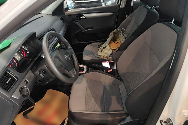 Used Volkswagen Gran Lavida 2013 1.6L Automatic Fashion Model Left Front Seat