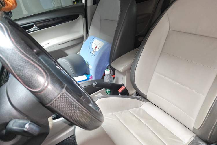 Used Volkswagen Gran Lavida 2013 1.6L Automatic Comfort Model Left Front Seat
