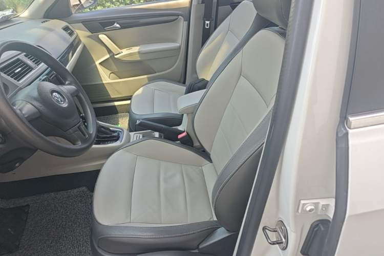 Used Volkswagen Gran Lavida 2013 1.6L Automatic Comfort Model Left Front Seat