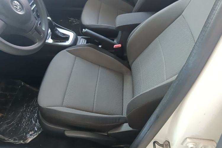 Used Volkswagen Gran Lavida 2013 1.6L Automatic Fashion Model Left Front Seat