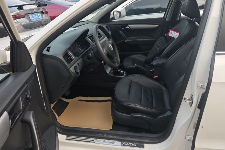 Used Volkswagen Gran Lavida 2013 1.6L Automatic Comfort Model Left Front Seat