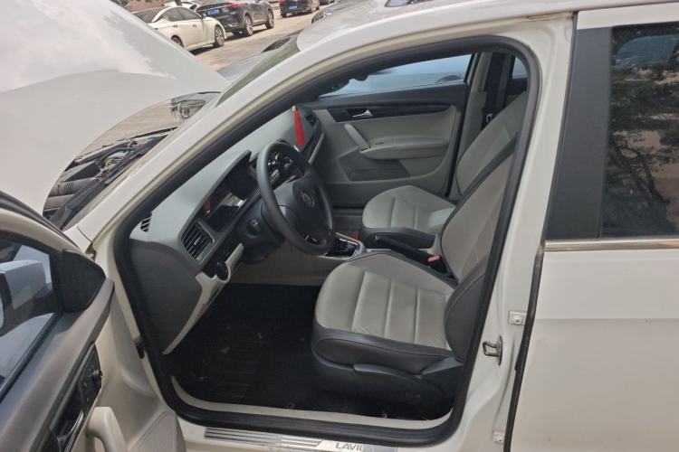 Used Volkswagen Gran Lavida 2013 1.4 TSI Automatic Comfort Model Left Front Seat