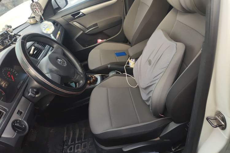 Used Volkswagen Gran Lavida 2013 1.6L Automatic Fashion Model Left Front Seat