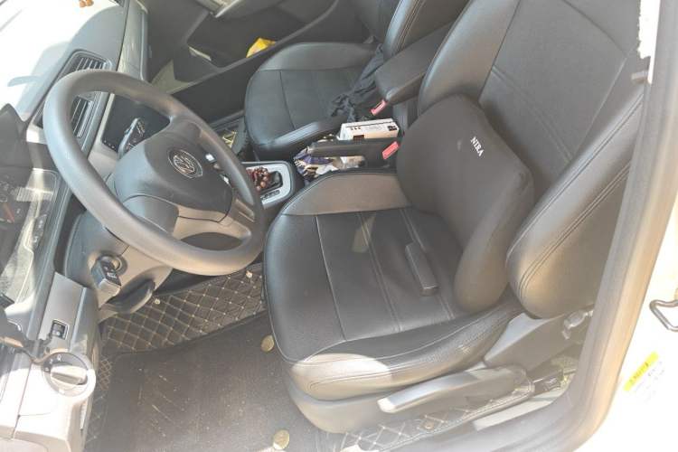 Used Volkswagen Gran Lavida 2013 1.6L Automatic Fashion Model Left Front Seat