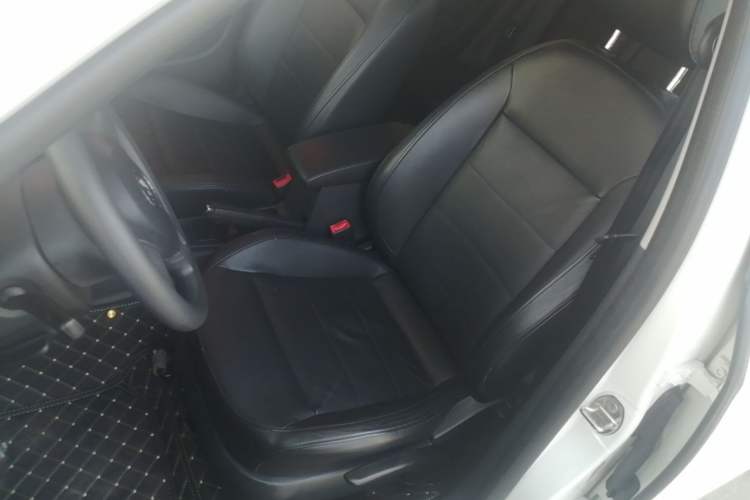 Used Volkswagen Gran Lavida 2013 1.4 TSI Automatic Comfort Model Left Front Seat
