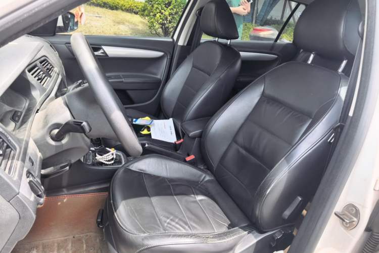 Used Volkswagen Gran Lavida 2013 1.6L Automatic Comfort Model Left Front Seat