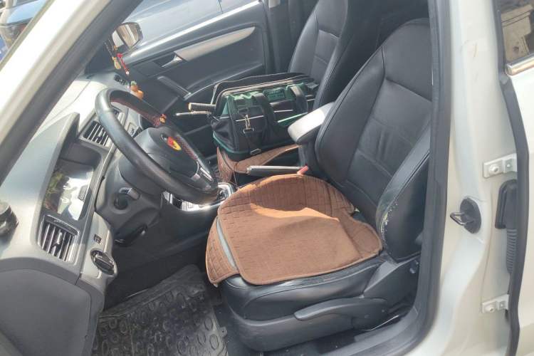 Used Volkswagen Gran Lavida 2013 1.6L Manual Comfort Model Left Front Seat