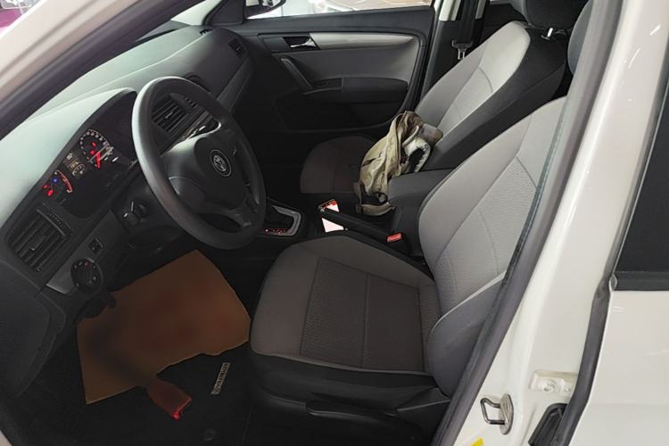 Used Volkswagen Gran Lavida 2013 1.6L Automatic Fashion Model Left Front Seat