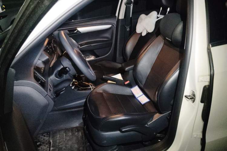 Used Volkswagen Gran Lavida 2013 1.6L Automatic Comfort Model Left Front Seat
