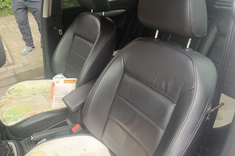 Used Volkswagen Gran Lavida 2013 1.6L Manual Fashion Model Left Front Seat