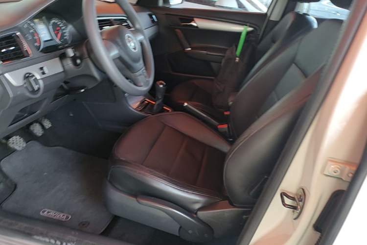 Used Volkswagen Gran Lavida 2013 1.6L Manual Comfort Model Left Front Seat