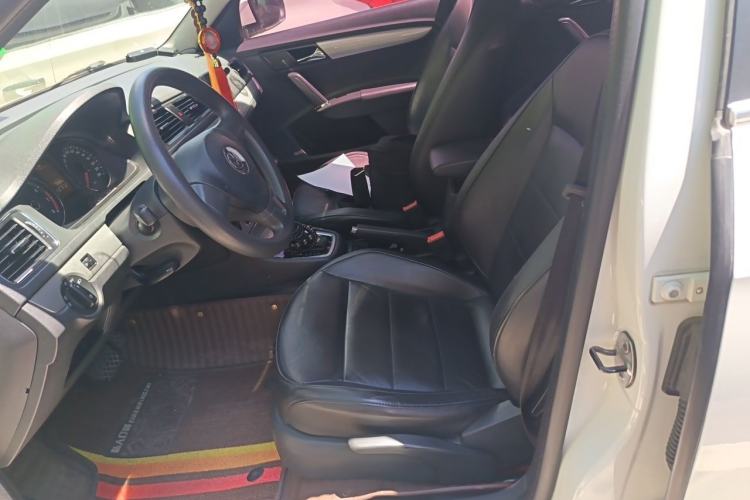Used Volkswagen Gran Lavida 2013 1.6L Automatic Comfort Model Left Front Seat