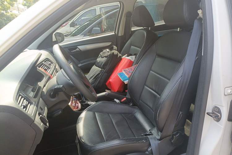 Used Volkswagen Gran Lavida 2013 1.4 TSI Automatic Comfort Model Left Front Seat