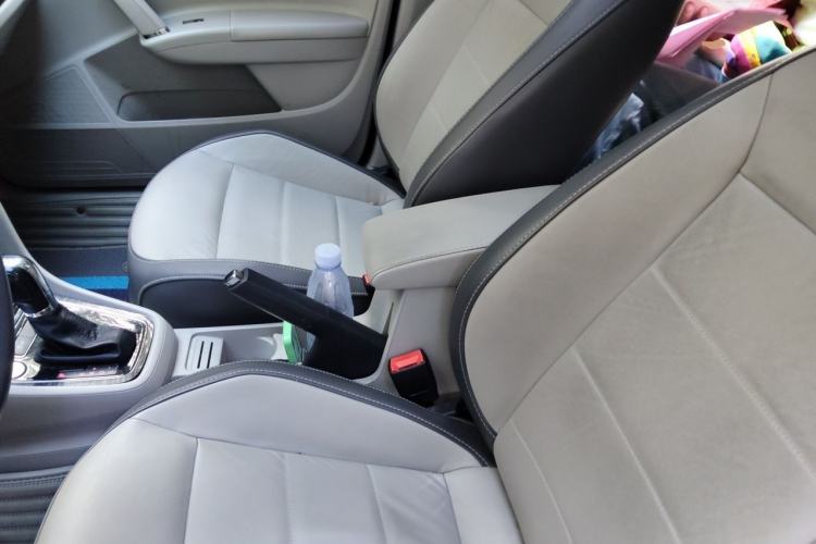 Used Volkswagen Gran Lavida 2013 1.4 TSI Automatic Comfort Model Left Front Seat