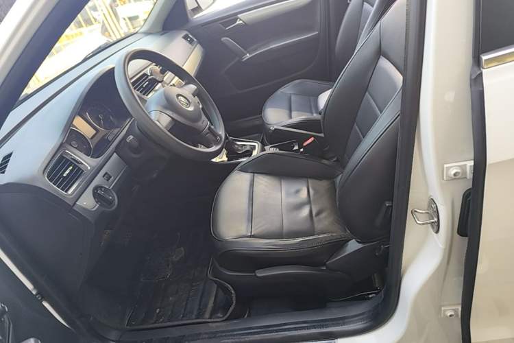 Used Volkswagen Gran Lavida 2013 1.4 TSI Automatic Comfort Model Left Front Seat