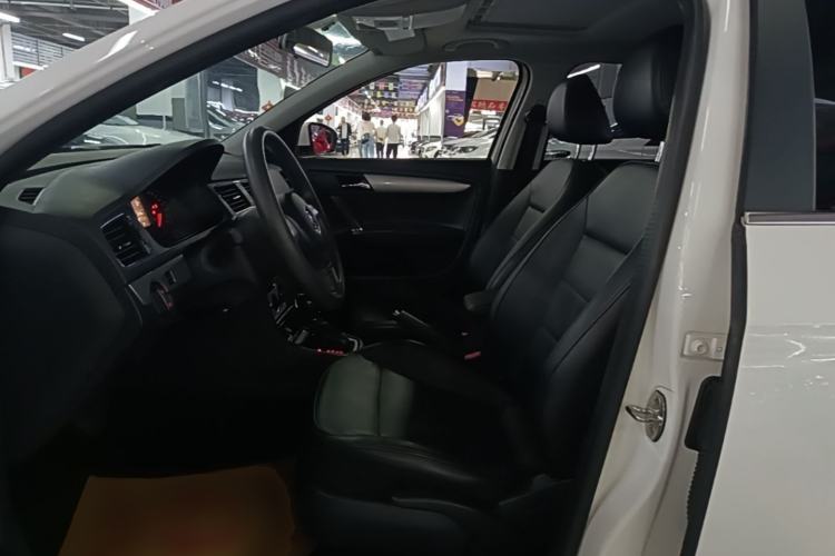 Used Volkswagen Gran Lavida 2013 1.6L Automatic Comfort Model Left Front Seat
