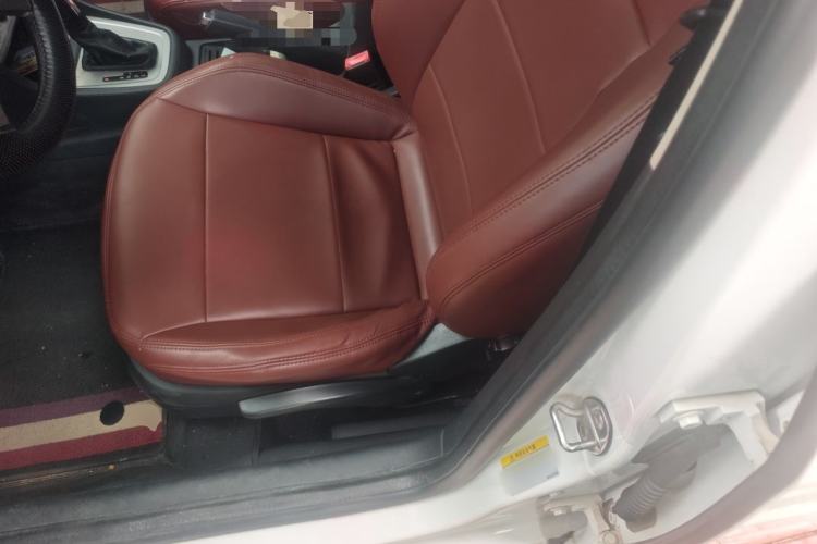 Used Volkswagen Gran Lavida 2013 1.6L Automatic Fashion Model Left Front Seat
