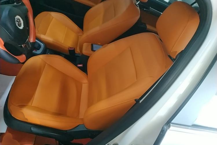 Used Volkswagen Gran Lavida 2013 1.6L Automatic Fashion Model Left Front Seat