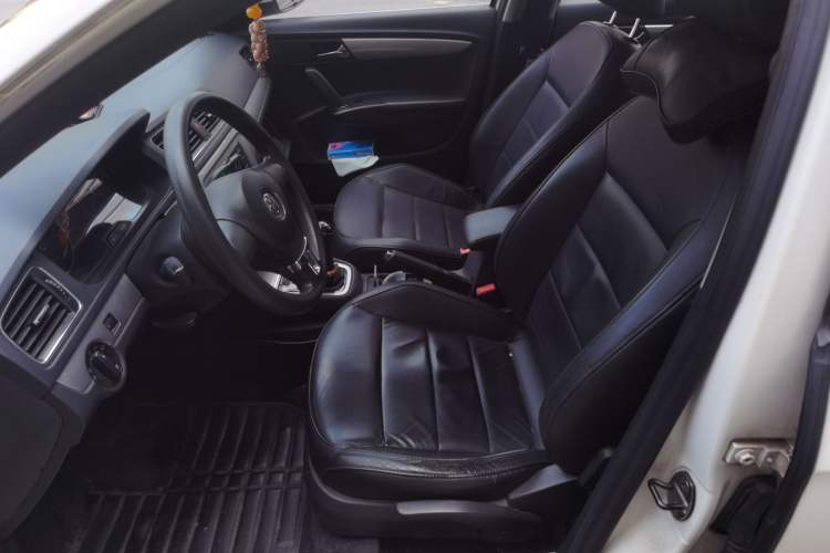 Used Volkswagen Gran Lavida 2013 1.4 TSI Manual Comfort Model Left Front Seat