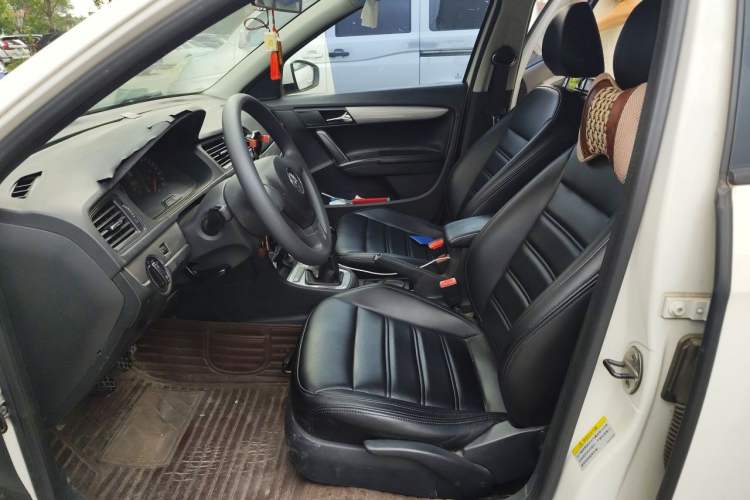 Used Volkswagen Gran Lavida 2013 1.6L Manual Fashion Model Left Front Seat