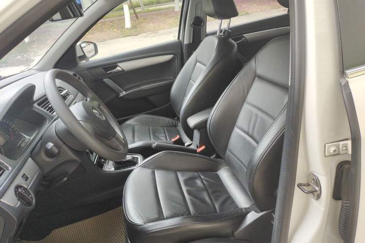 Used Volkswagen Gran Lavida 2013 1.4 TSI Automatic Comfort Model Left Front Seat