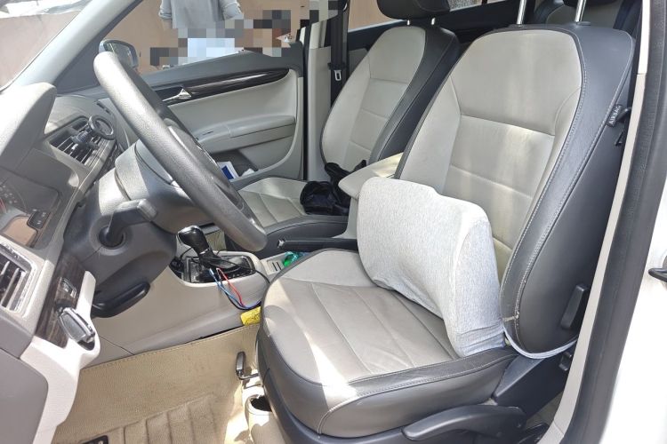 Used Volkswagen Gran Lavida 2013 1.6L Automatic Comfort Model Left Front Seat