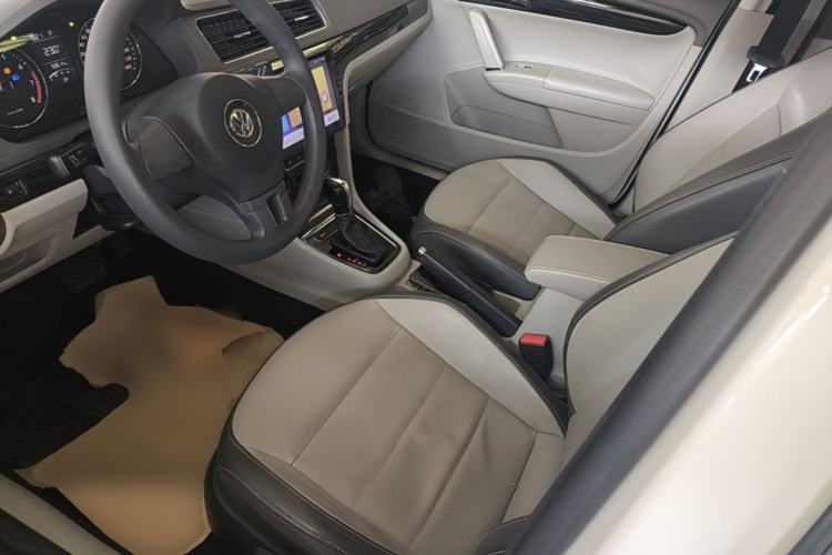 Used Volkswagen Gran Lavida 2013 1.4 TSI Automatic Comfort Model Left Front Seat