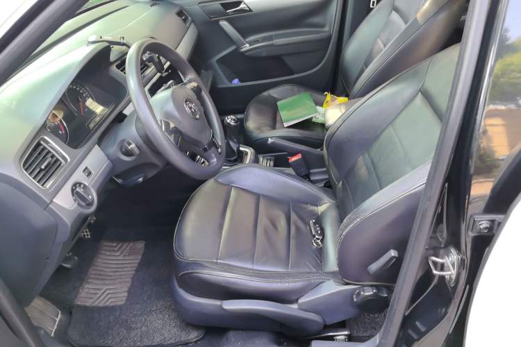 Used Volkswagen Gran Lavida 2013 1.4 TSI Manual Comfort Model Left Front Seat