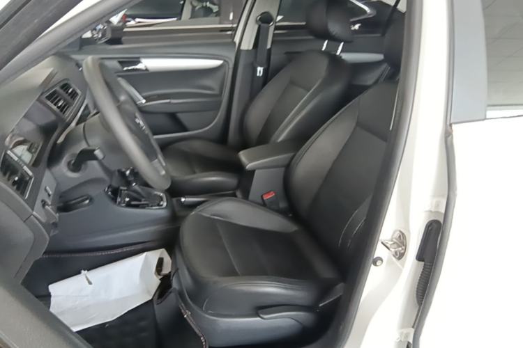 Used Volkswagen Gran Lavida 2013 1.4 TSI Automatic Comfort Model Left Front Seat
