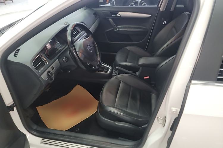 Used Volkswagen Gran Lavida 2013 1.4 TSI Automatic Comfort Model Left Front Seat