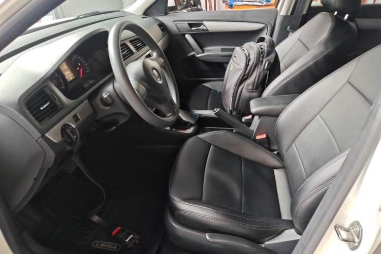 Used Volkswagen Gran Lavida 2013 1.6L Automatic Fashion Model Left Front Seat
