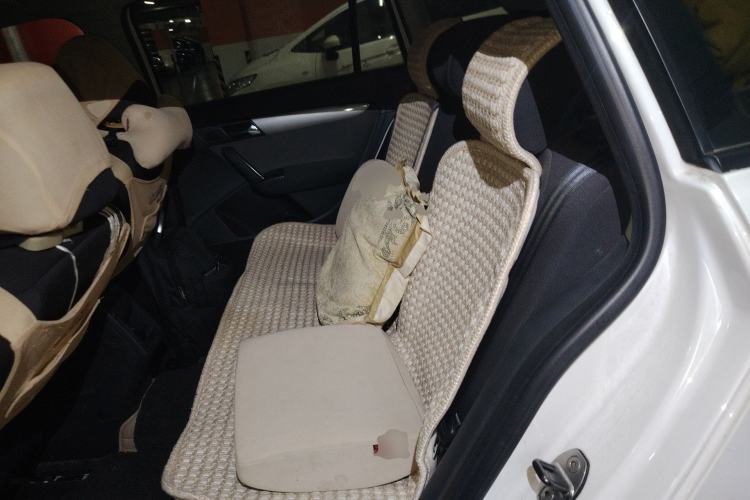 Used Volkswagen Gran Lavida 2013 1.6L Automatic Fashion Model Left Rear Seat