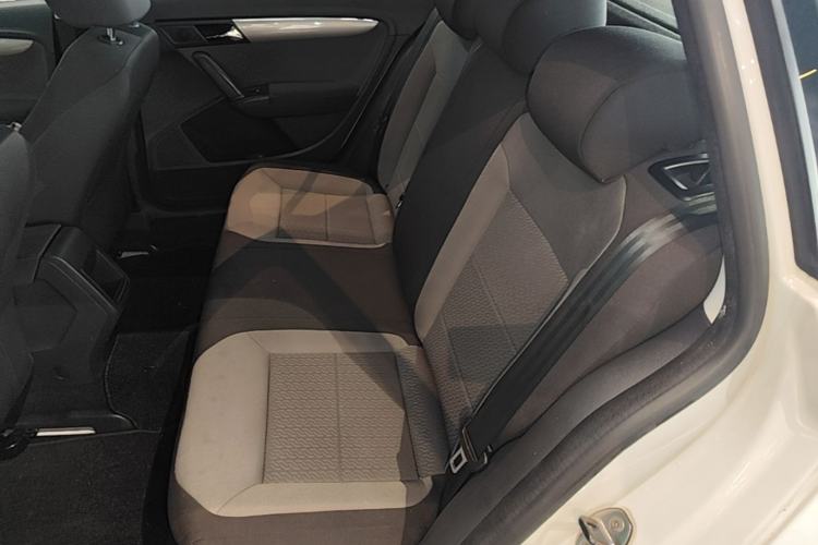 Used Volkswagen Gran Lavida 2013 1.6L Automatic Fashion Model Left Rear Seat