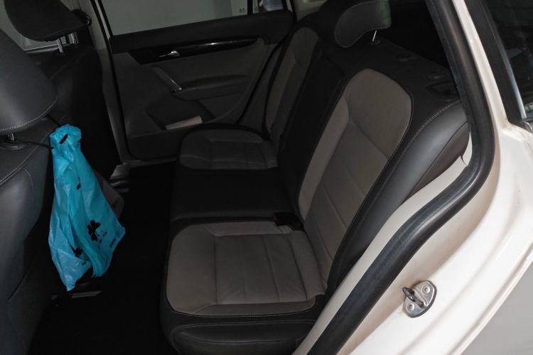 Used Volkswagen Gran Lavida 2013 1.6L Automatic Comfort Model Left Rear Seat