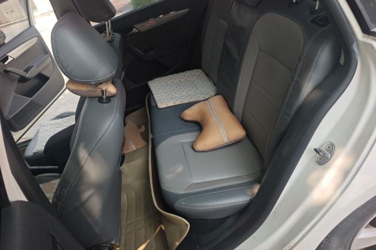 Used Volkswagen Gran Lavida 2013 1.6L Automatic Fashion Model Left Rear Seat
