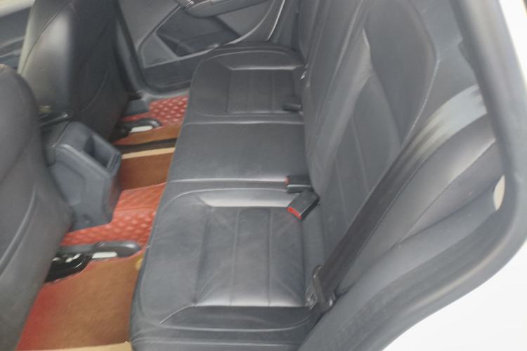 Used Volkswagen Gran Lavida 2013 1.6L Automatic Comfort Model Left Rear Seat
