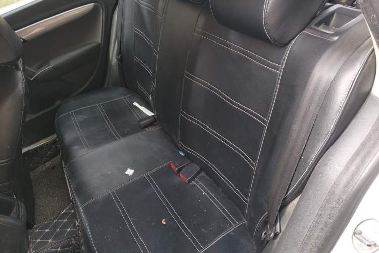 Used Volkswagen Gran Lavida 2013 1.6L Manual Fashion Model Left Rear Seat