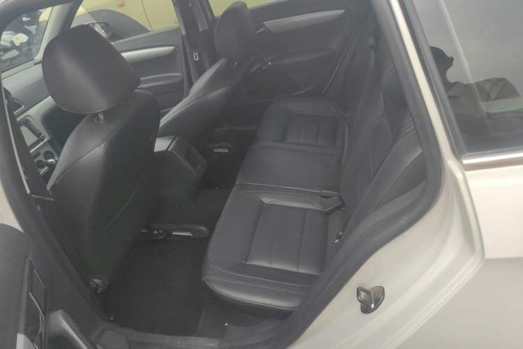 Used Volkswagen Gran Lavida 2013 1.4 TSI Automatic Comfort Model Left Rear Seat