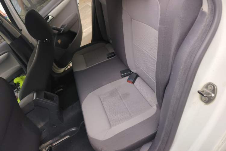 Used Volkswagen Gran Lavida 2013 1.6L Automatic Fashion Model Left Rear Seat