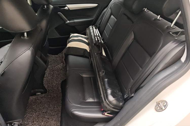 Used Volkswagen Gran Lavida 2013 1.6L Automatic Comfort Model Left Rear Seat