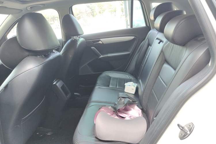 Used Volkswagen Gran Lavida 2013 1.4 TSI Automatic Comfort Model Left Rear Seat