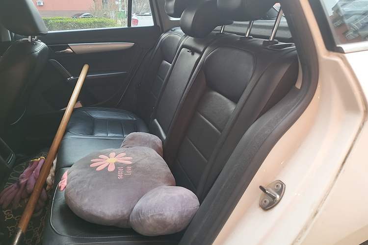 Used Volkswagen Gran Lavida 2013 1.6L Manual Comfort Model Left Rear Seat