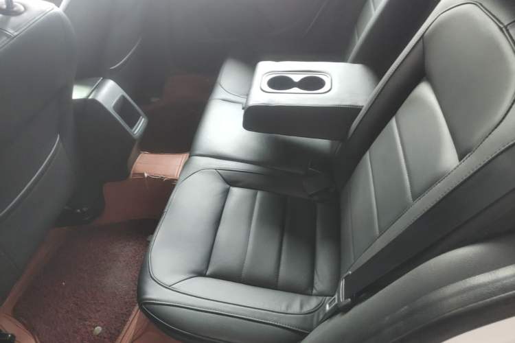 Used Volkswagen Gran Lavida 2013 1.6L Automatic Comfort Model Left Rear Seat