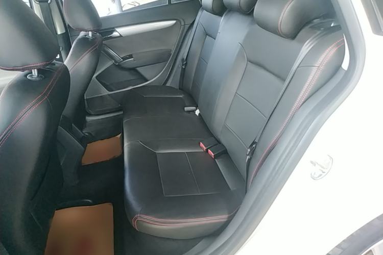 Used Volkswagen Gran Lavida 2013 1.6L Automatic Fashion Model Left Rear Seat