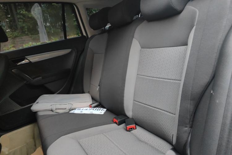 Used Volkswagen Gran Lavida 2013 1.6L Automatic Fashion Model Left Rear Seat