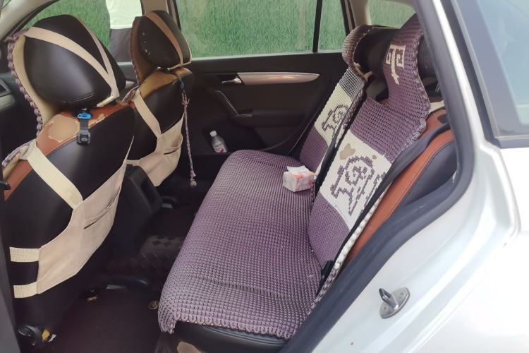 Used Volkswagen Gran Lavida 2013 1.6L Automatic Fashion Model Left Rear Seat