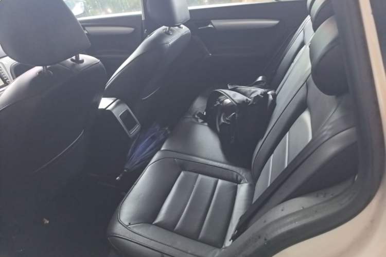 Used Volkswagen Gran Lavida 2013 1.6L Automatic Comfort Model Left Rear Seat