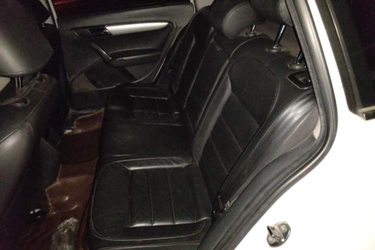 Used Volkswagen Gran Lavida 2013 1.4 TSI Automatic Comfort Model Left Rear Seat