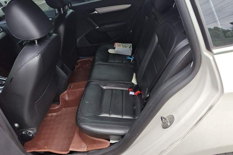 Used Volkswagen Gran Lavida 2013 1.4 TSI Automatic Comfort Model Left Rear Seat